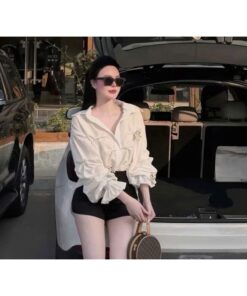 Áo Kiểu Nữ Trắng Ren Cổ Bèo – Blouse Tay Dài Thanh Lịch Phong Cách Tiểu Thư