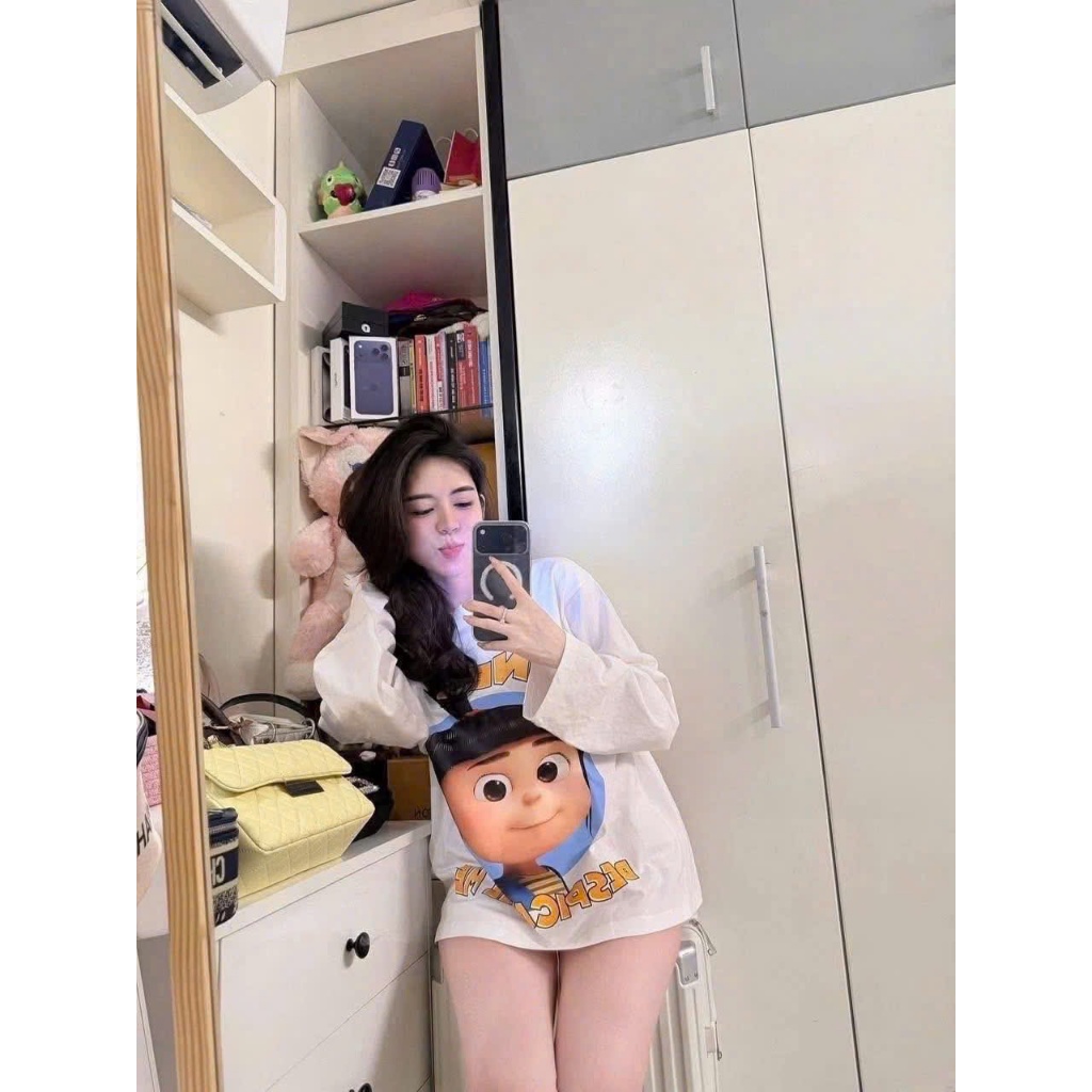 Set Bộ Đồ Nữ Hoạt Hình Dễ Thương – Áo Thun Form Rộng + Quần Short Sọc Trẻ Trung