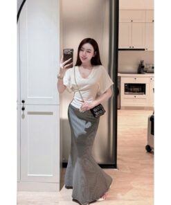Set Áo Thun Tim Form Rộng Hoạt Hình Phối Chân Váy Dài Đuôi Cá Kẻ – Outfit Năng Động, Trẻ Trung