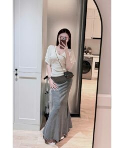 Set Áo Thun Tim Form Rộng Hoạt Hình Phối Chân Váy Dài Đuôi Cá Kẻ – Outfit Năng Động, Trẻ Trung