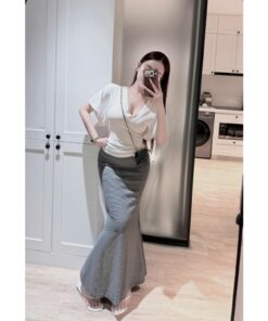 Set Áo Thun Tim Form Rộng Hoạt Hình Phối Chân Váy Dài Đuôi Cá Kẻ – Outfit Năng Động, Trẻ Trung