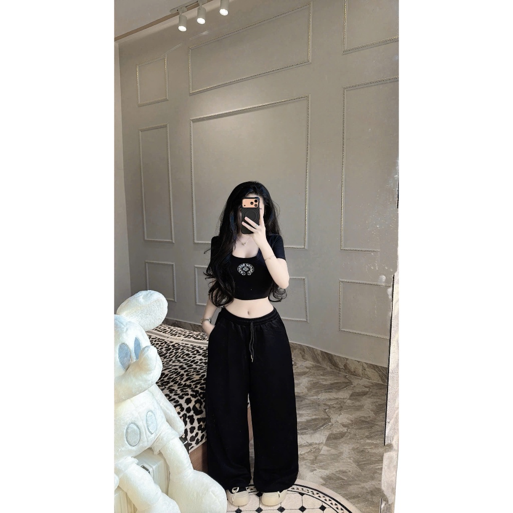 Set Croptop Ôm Body + Quần Ống Rộng Thể Thao – Năng Động, Tôn Dáng Chuẩn Trend