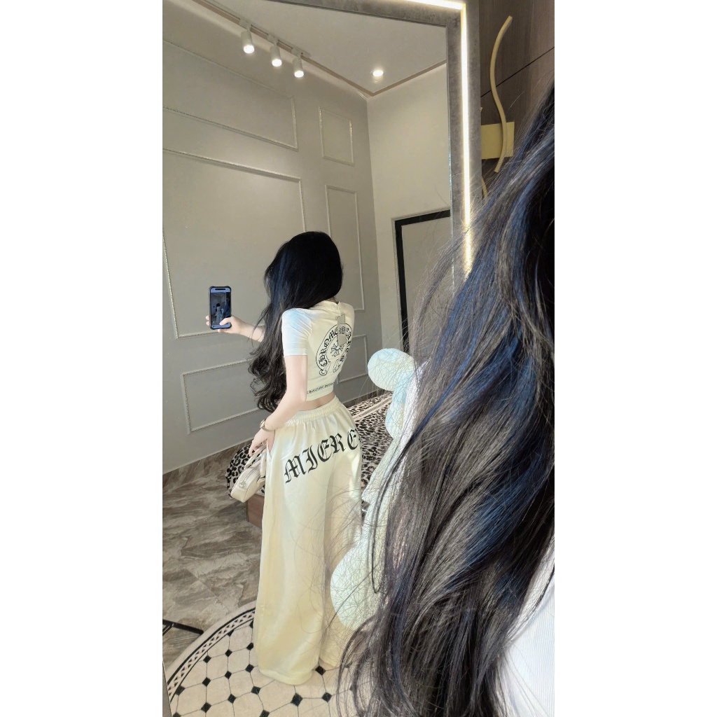 Set Croptop Ôm Body + Quần Ống Rộng Thể Thao – Năng Động, Tôn Dáng Chuẩn Trend