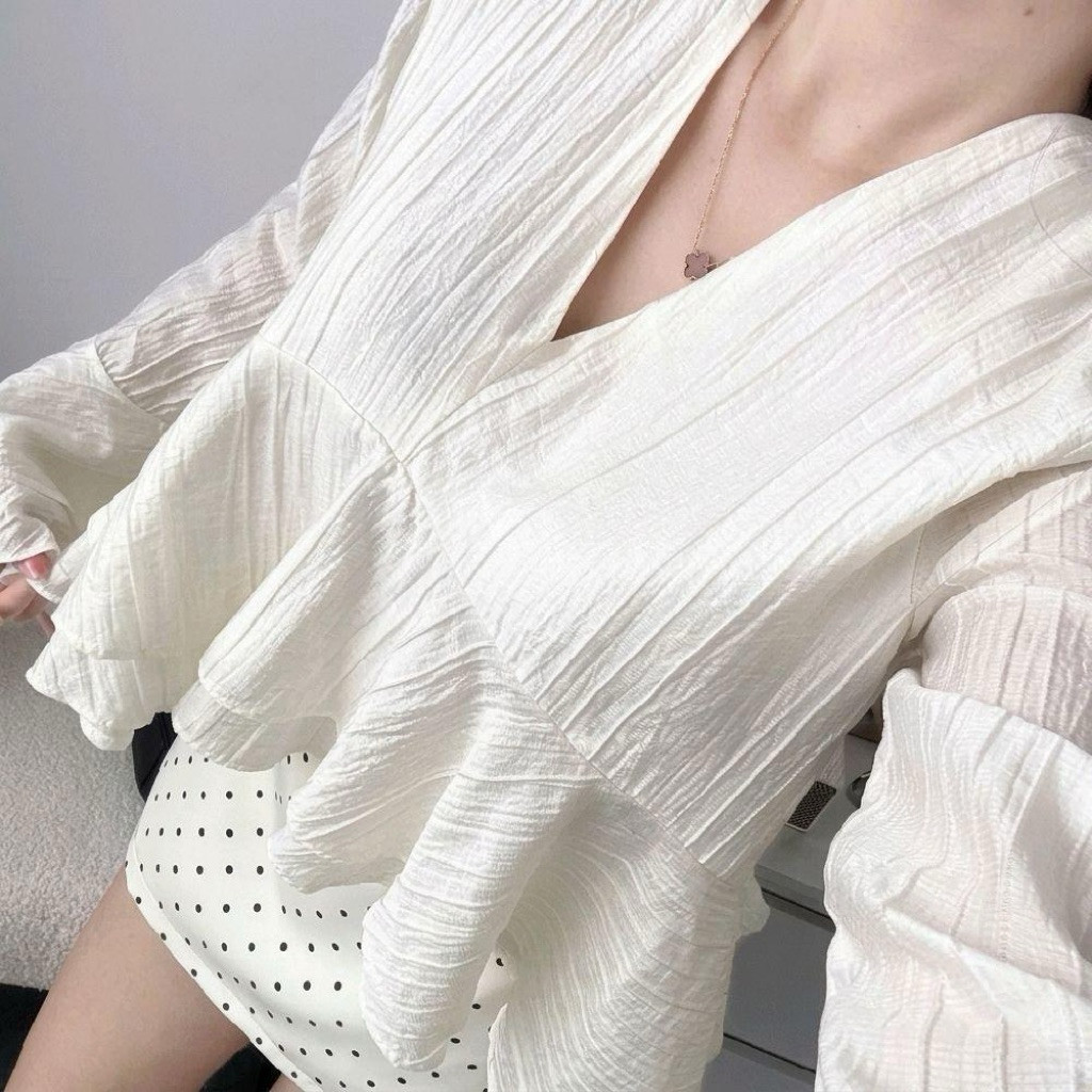 Set Áo Nữ Cổ V Phối Bèo Tay Chất Tơ Giấy Mềm Mại Kèm Chân Váy Bi, Bộ Áo Váy Nữ Đi Chơi