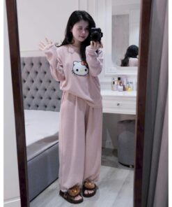 Bộ Đồ Ngủ Hello Kitty Dài Tay Form Rộng – Đồ Mặc Nhà Nữ Dễ Thương, Mềm Mịn