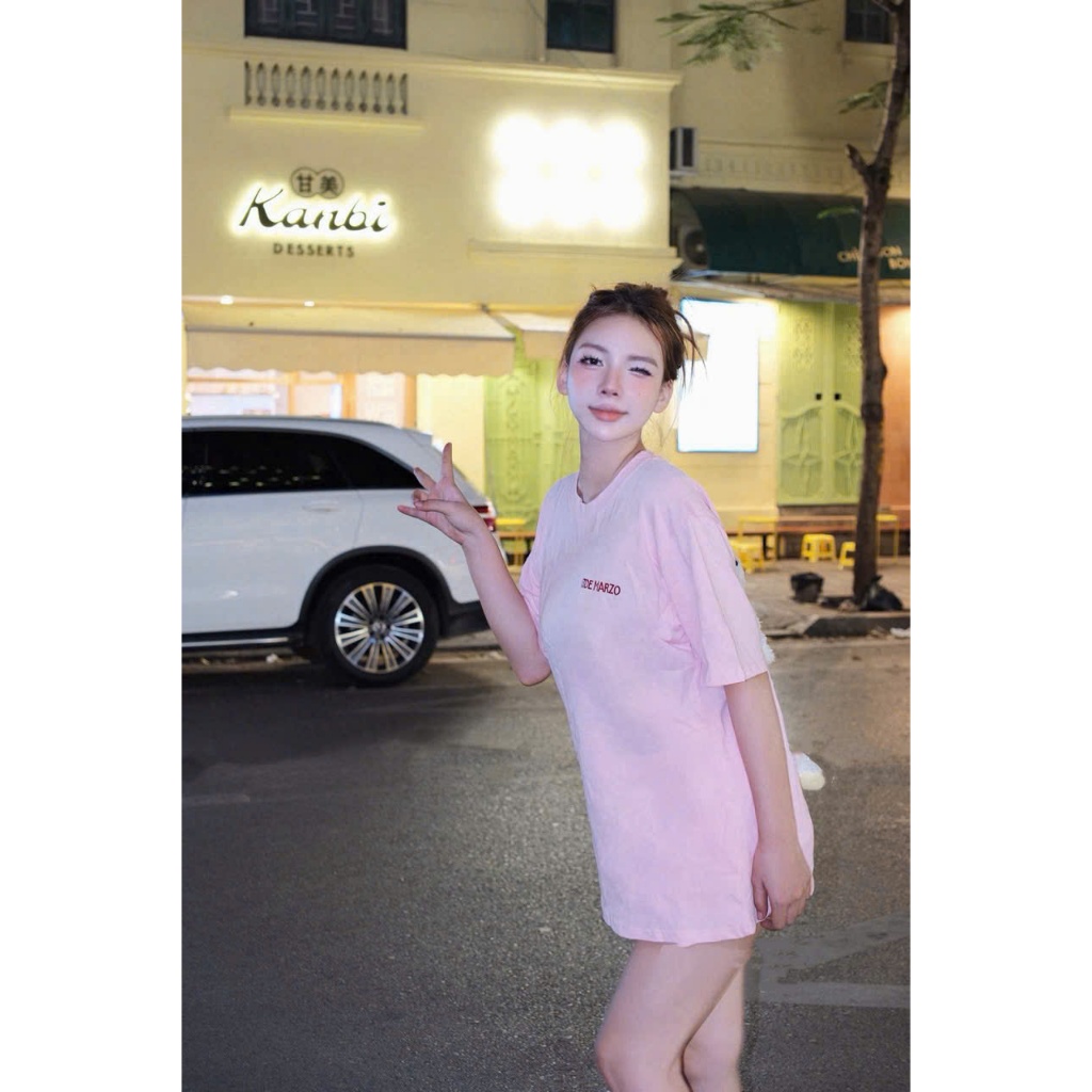 Áo Thun Form Rộng In Chữ 13 DE MARZO Kèm Gấu Bông – Dễ Thương, Mặc Là Yêu