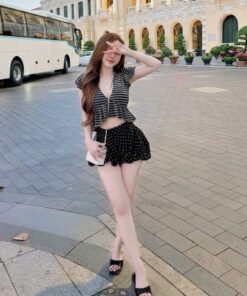 Set Nữ Áo Kẻ Xám Bèo Tay Mix Quần Bí Chấm Bi Xinh