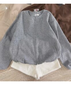 Áo Khoác Nỉ Nữ Khóa Kéo Form Bomber – Áo Khoác Trơn Basic, Dễ Phối, Mặc Cực Xinh