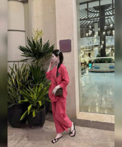 Set Bộ Dài Tay Thêu Logo Chuột Kèm Quần Dài Ống Suông Màu Hồng, Bộ Pijama Hồng Dài Tay Thêu Logo Ngực Xinh