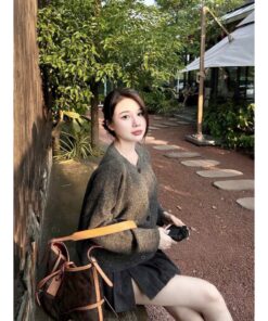 Set Áo Cardigan Len Nữ + Chân Váy Ngắn – Thanh Lịch, Nữ Tính, Chuẩn Hàn Quốc