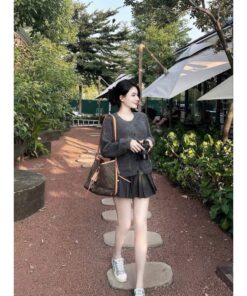 Set Áo Cardigan Len Nữ + Chân Váy Ngắn – Thanh Lịch, Nữ Tính, Chuẩn Hàn Quốc