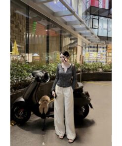 Set Áo Thun Tay Dài Kẻ Sọc Ôm Dáng + Quần Dài Trắng Ống Rộng – Trẻ Trung, Dễ Mặc