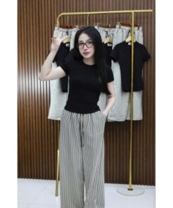 Sét Áo Thun Tăm Trơn Mix Quần Suông Kẻ Chất Đũi Xốp Xinh Xắn