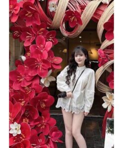 Áo Sơ Mi Trắng Cổ Boi Phối Viền Ren – Thanh Lịch Pha Chút Điệu Đà, Dễ Mix Mọi Outfit