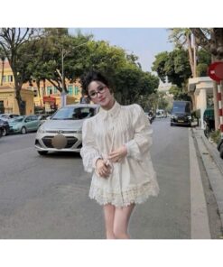 Áo Sơ Mi Trắng Cổ Boi Phối Viền Ren – Thanh Lịch Pha Chút Điệu Đà, Dễ Mix Mọi Outfit