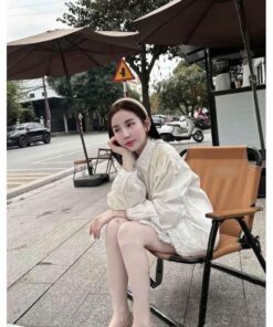 Áo Sơ Mi Trắng Cổ Boi Phối Viền Ren – Thanh Lịch Pha Chút Điệu Đà, Dễ Mix Mọi Outfit