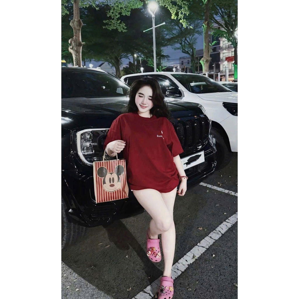 Áo Thun Nữ Đỏ Đô Form Rộng In Hình Ngựa Cá Tính – Áo Thun Unisex Hot Trend