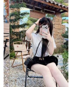 Set Áo Thun Trắng & Quần Short Bí Đen Cạp Chun – Set Đồ Nữ Tôn Dáng Trẻ Trung