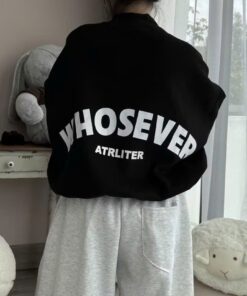 Áo Sweater Basic Chữ WHO In Hottrend, Sweater Dáng Rộng – Cân Mọi Dáng Người