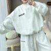 Áo Sweater Basic Chữ WHO In Hottrend, Sweater Dáng Rộng – Cân Mọi Dáng Người