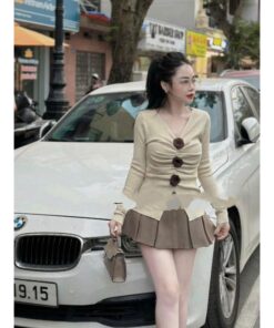 Áo Len Dài Tay Gắn 3 Hoa Dễ Mix Đồ Kiểu Dáng Trẻ Trung