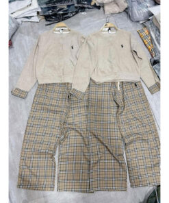Set Áo Dài Tay Cài Khuy Thêu Ngựa Mix Quần Kẻ Ống Xuông Hottren