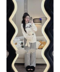 Set Bộ Áo Dài Tay In Chữ Celi Kèm Quần Xuông Kẻ Ngang Basic Hot
