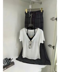 Sét 3 món áo thun cộc tay trắng sang chảnh Mix Áo lót bra + Chân váy kẻ sọc tôn dáng Hit Trend sang chảnh tôn dáng