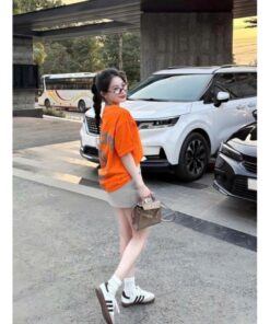 Set 2 Món Áo Thun Dela Tay Lỡ Mix Chân Váy Kiểu Dáng Trẻ Trung Năng Động
