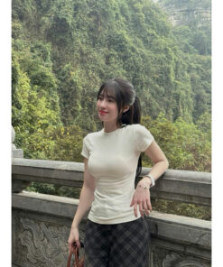 Áo thun zip basic mang phong cách tươi mới hiện đại trẻ trung năng động