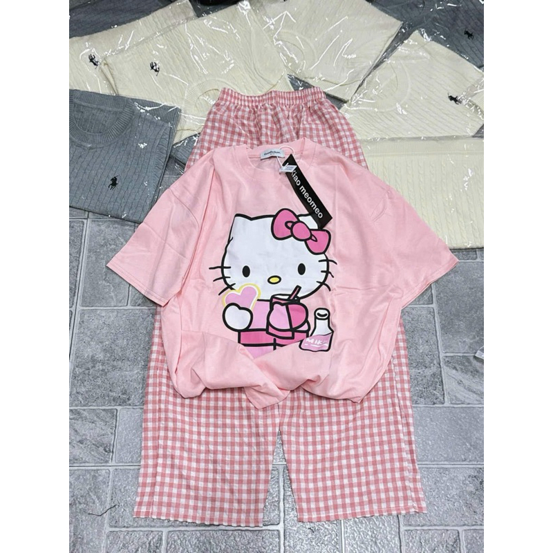 Set Quần Áo Hello Kity Siêu Xinh Màu Sắc Nổi Bật Tạo Nên Nét Riêng Của Bạn
