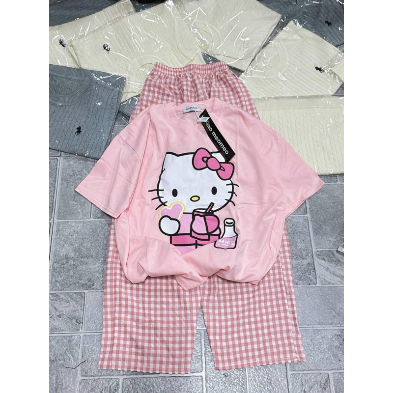 Set Quần Áo Hello Kity Siêu Xinh Màu Sắc Nổi Bật Tạo Nên Nét Riêng Của Bạn