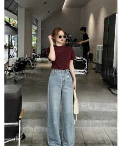 Áo thun trơn form vừa chất zip phù hợp với mọi cách phối đồ mặc thoải mái