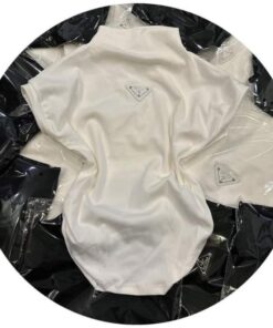 Áo Thun Bozip Cổ 3p Gắn Logo Tam Giác From Ôm Phong Cách Trẻ Trung Hottren