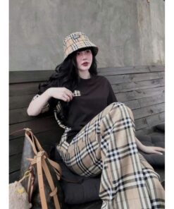 Set Bộ Áo Phông Phối Viền Cổ Mix Quần Kẻ Ống Rộng Xịn Xò Kiểu Dáng Unisex Trẻ Trung