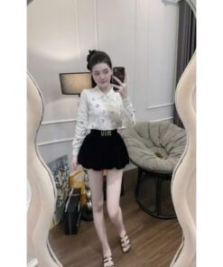 Chân Váy Bí Nhung Gắn Logo X Kiểu Dáng Trẻ Trung Năng Động Trẻ Trung