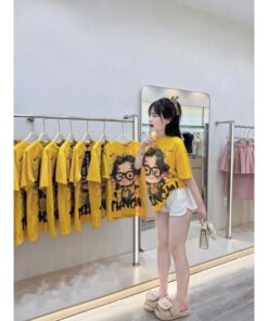 Sét áo thun cô gái things kết hợp quần short trắng xinh xắn Set đồ trẻ trung, năng động và dễ thương