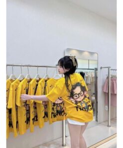 Sét áo thun cô gái things kết hợp quần short trắng xinh xắn Set đồ trẻ trung, năng động và dễ thương