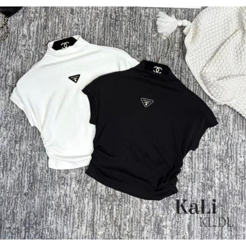 Áo Thun Bozip Cổ 2p gắn Logo Xịn Xò Dáng Ôm Dễ Mix Đồ Kiểu Dáng Trẻ Trung